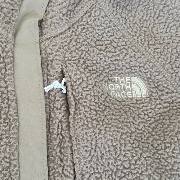 The Nork Face Women's Pullover Jacket - Size: Medium - Picture 2 of 4